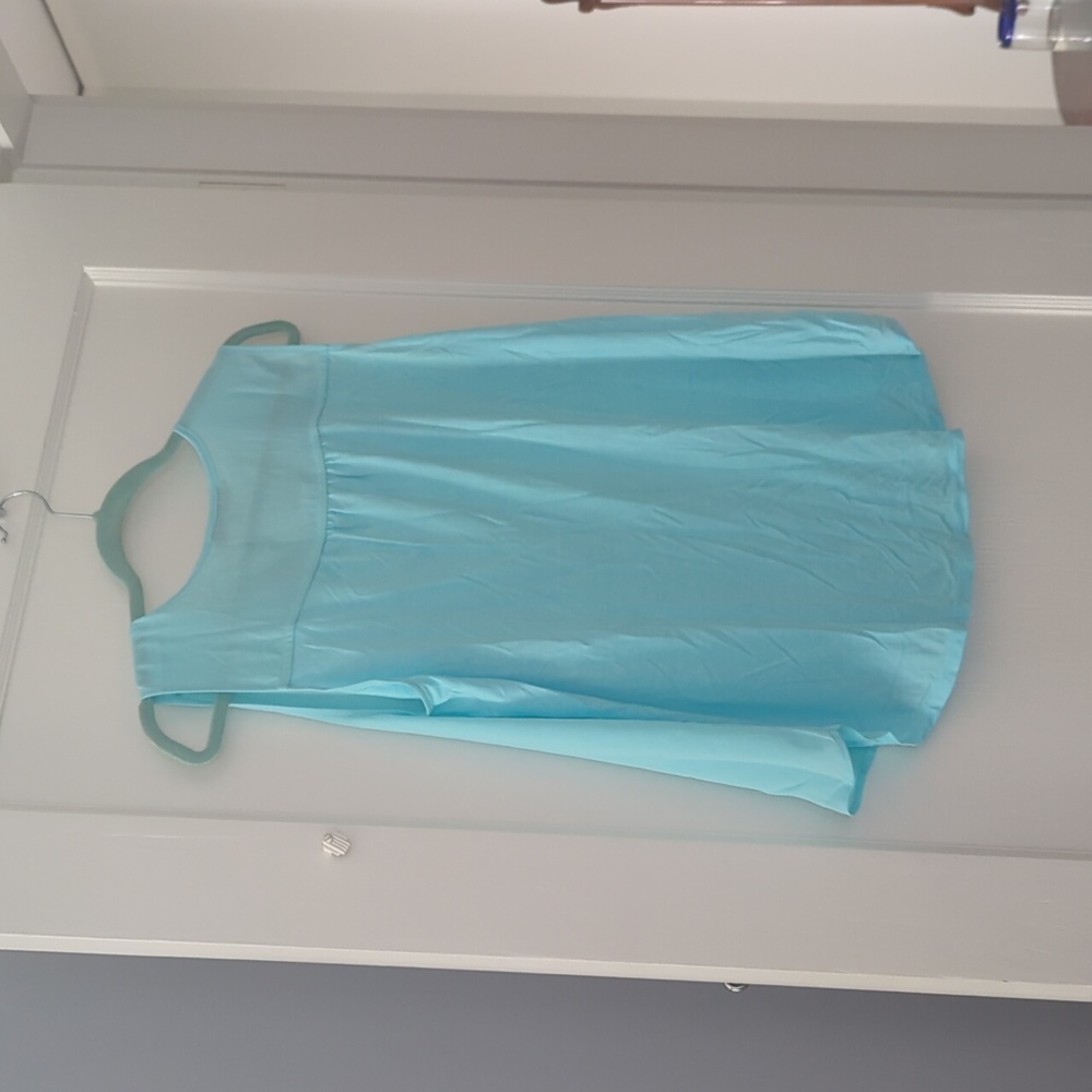 Sky blue top - Picture 3 of 3
